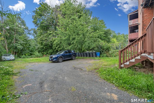 141 Homestead Avenue 3rd Fl, Hartford, CT 06112