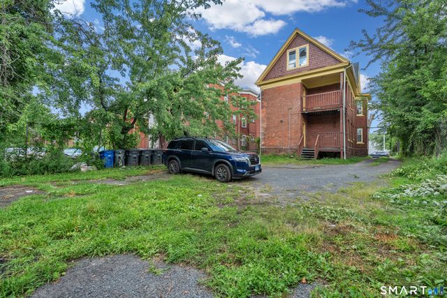 141 Homestead Avenue 3rd Fl, Hartford, CT 06112
