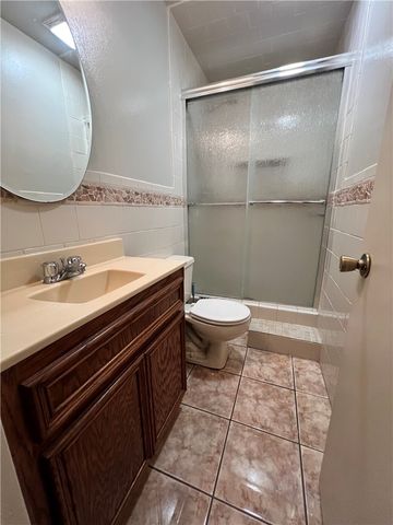 762 Glendale St, Alice, TX 78332