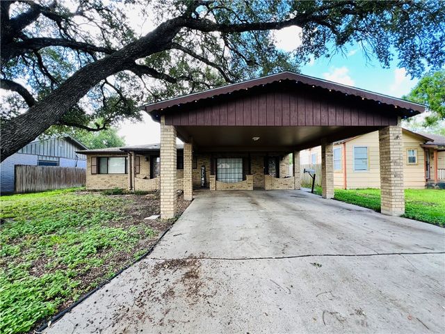 762 Glendale St, Alice, TX 78332