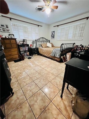 762 Glendale St, Alice, TX 78332