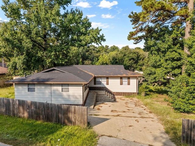 3058 Old Colony Road, Huntsville, TX 77320