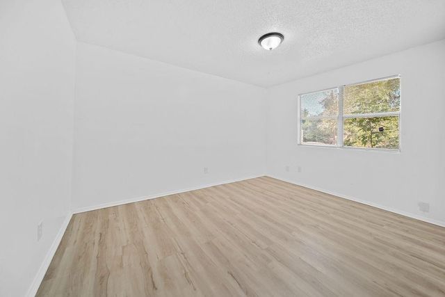 3058 Old Colony Road, Huntsville, TX 77320