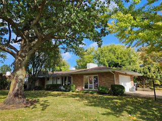 1027 KERRY Lane, Erie, PA 16505