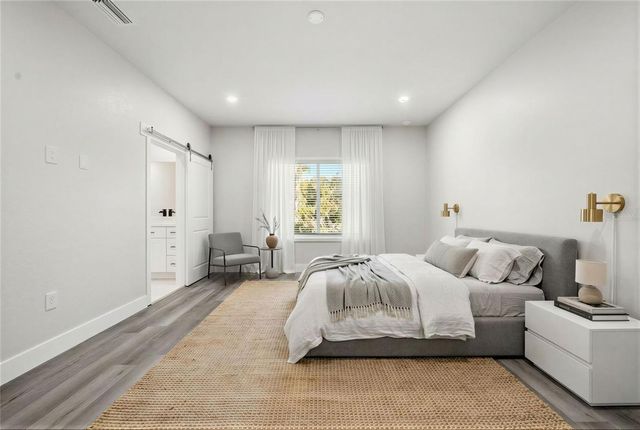 5663 W CENTRAL AVENUE, Orlando, FL 32811