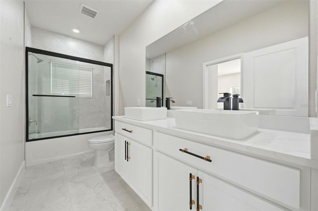 5663 W CENTRAL AVENUE, Orlando, FL 32811