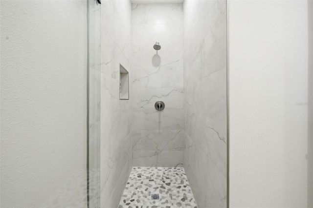 5663 W CENTRAL AVENUE, Orlando, FL 32811