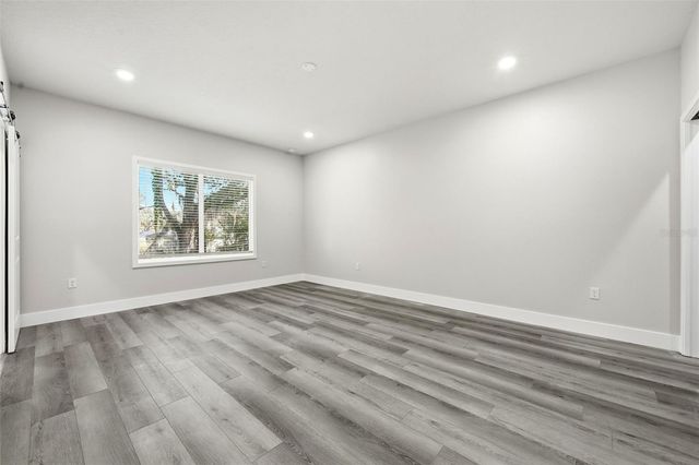 5663 W CENTRAL AVENUE, Orlando, FL 32811