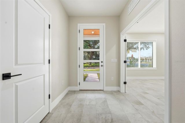 5663 W CENTRAL AVENUE, Orlando, FL 32811