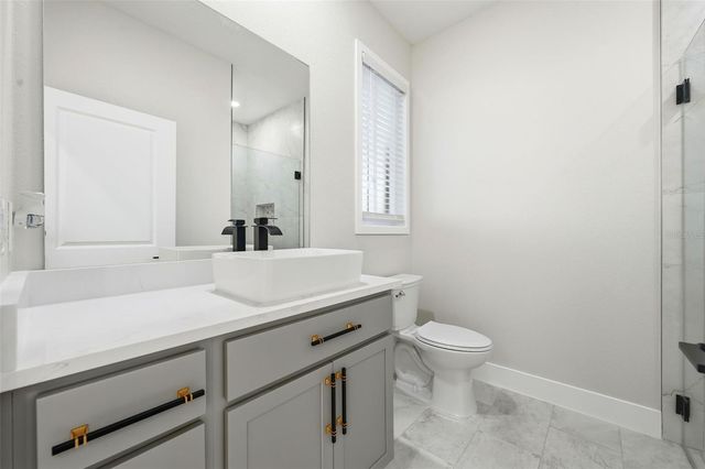 5663 W CENTRAL AVENUE, Orlando, FL 32811