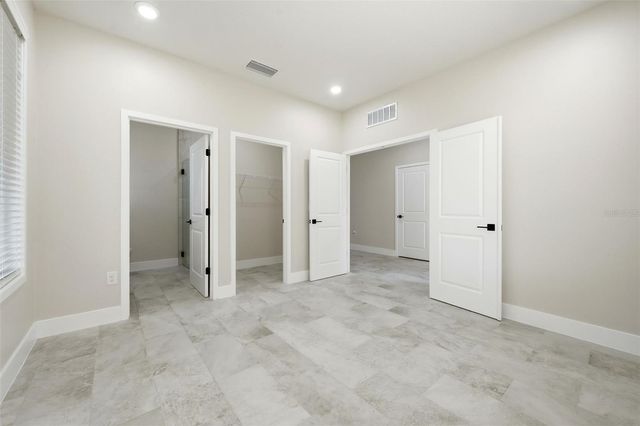 5663 W CENTRAL AVENUE, Orlando, FL 32811