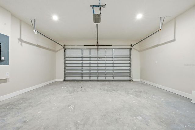 5663 W CENTRAL AVENUE, Orlando, FL 32811