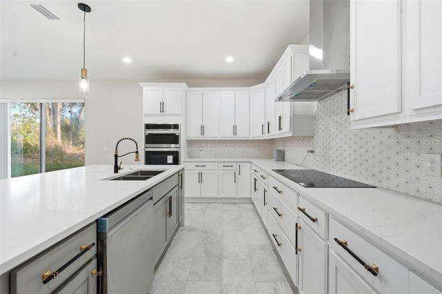 5663 W CENTRAL AVENUE, Orlando, FL 32811