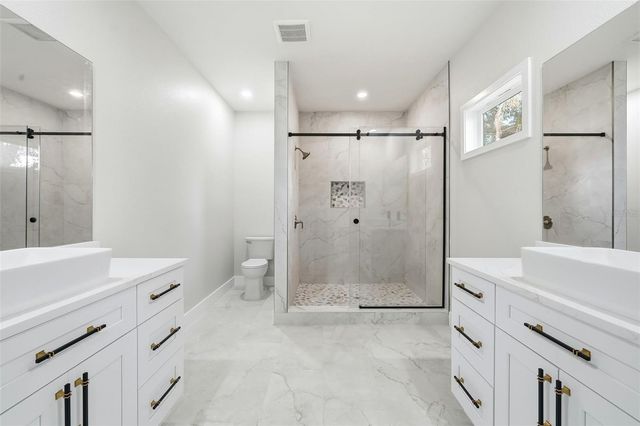 5663 W CENTRAL AVENUE, Orlando, FL 32811