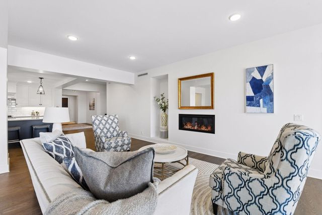 222 Ferndale Road S 304, Wayzata, MN 55391