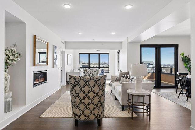 222 Ferndale Road S 304, Wayzata, MN 55391