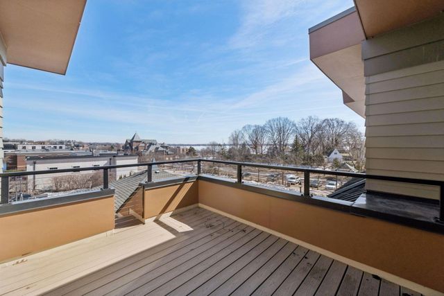 222 Ferndale Road S 304, Wayzata, MN 55391