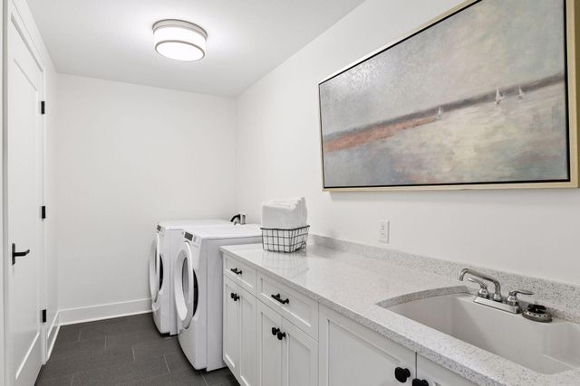 222 Ferndale Road S 304, Wayzata, MN 55391
