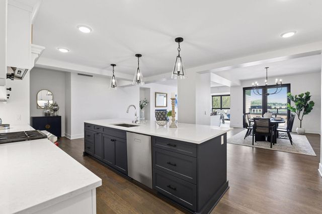 222 Ferndale Road S 304, Wayzata, MN 55391
