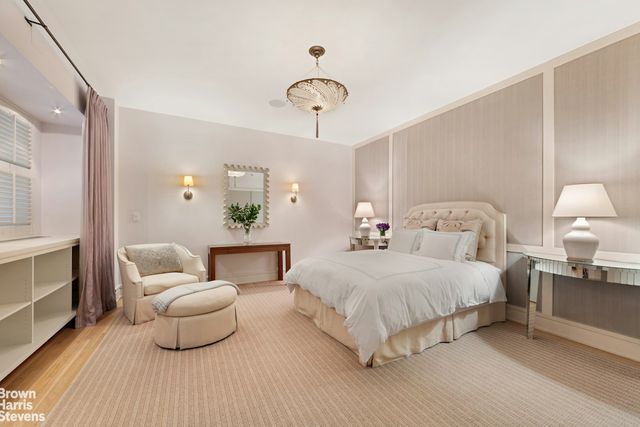 31 N Moore St Apt 2E, New York City, NY 10013