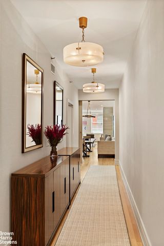 31 N Moore St Apt 2E, New York City, NY 10013