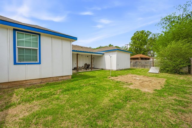 1037 W Frey Street, Stephenville, TX 76401