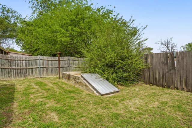 1037 W Frey Street, Stephenville, TX 76401