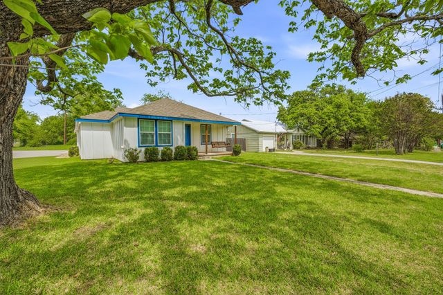 1037 W Frey Street, Stephenville, TX 76401