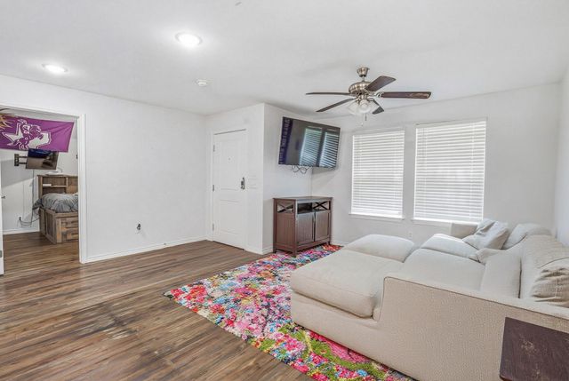 1037 W Frey Street, Stephenville, TX 76401