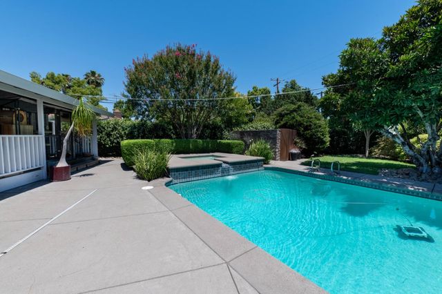 4530 Bela Way, Carmichael, CA 95608