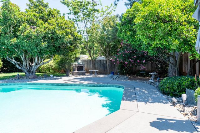 4530 Bela Way, Carmichael, CA 95608