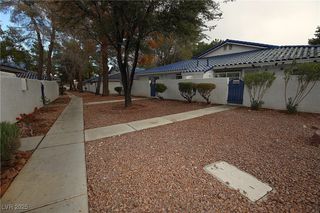 2112 WILLOWBURY Drive B, Las Vegas, NV 89108