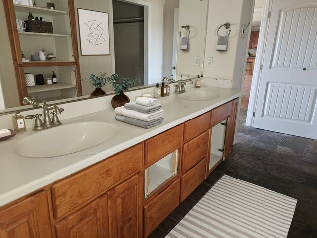 11435 Hill Road, Klamath Falls, OR 97603