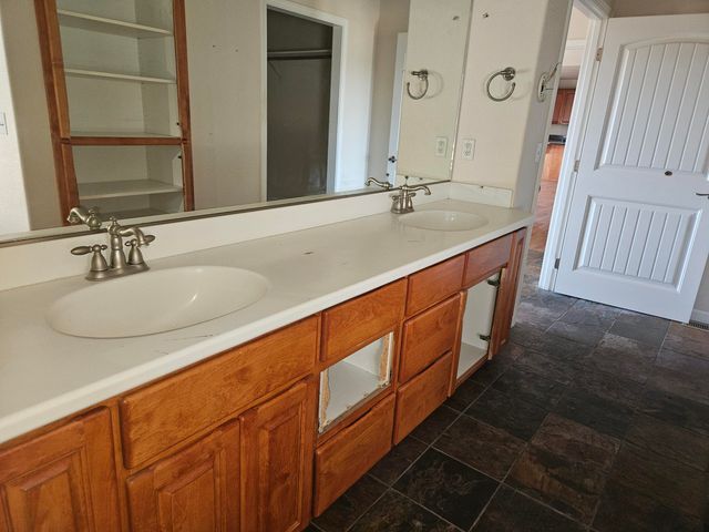 11435 Hill Road, Klamath Falls, OR 97603