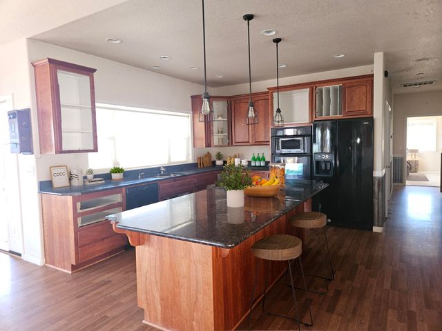 11435 Hill Road, Klamath Falls, OR 97603