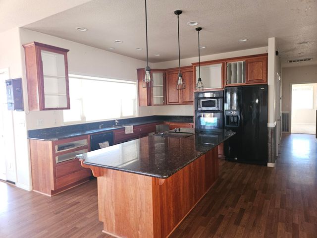 11435 Hill Road, Klamath Falls, OR 97603