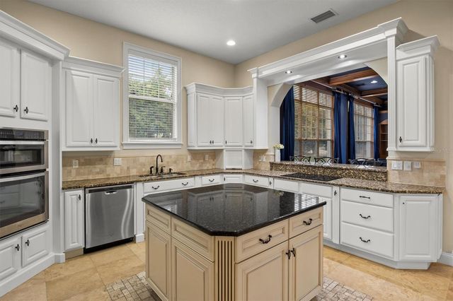 1665 BLUE HERON LANE, Lakeland, FL 33813