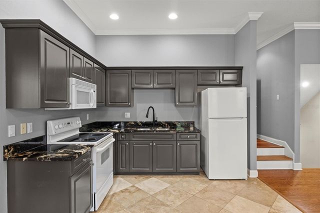 1665 BLUE HERON LANE, Lakeland, FL 33813