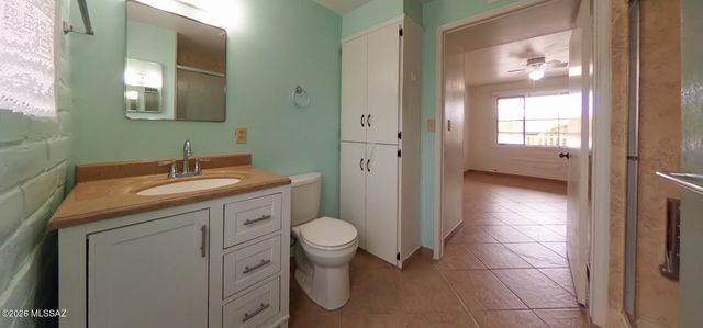 230 S Paseo Sarta Apt C, Green Valley, AZ 85614