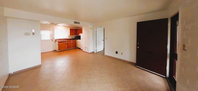 230 S Paseo Sarta Apt C, Green Valley, AZ 85614