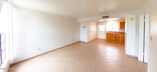 230 S Paseo Sarta Apt C, Green Valley, AZ 85614