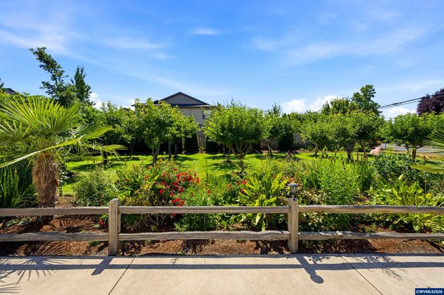 5290 Caplinger Rd SE, Salem, OR 97317