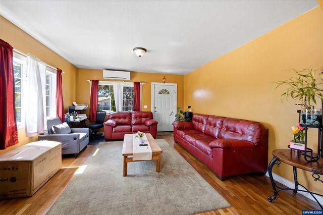 5290 Caplinger Rd SE, Salem, OR 97317