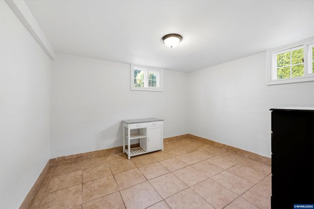 5290 Caplinger Rd SE, Salem, OR 97317