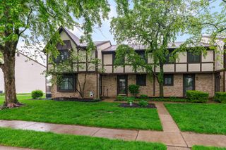 1914 Laramie Drive, 26, Powell, OH 43065