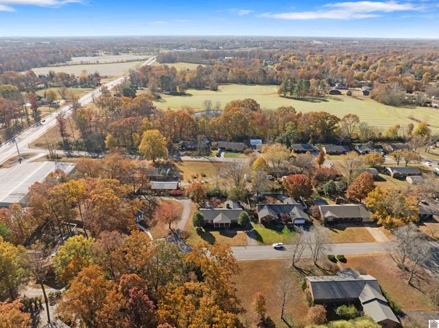 1205 Crestwood, Murray, KY 42071