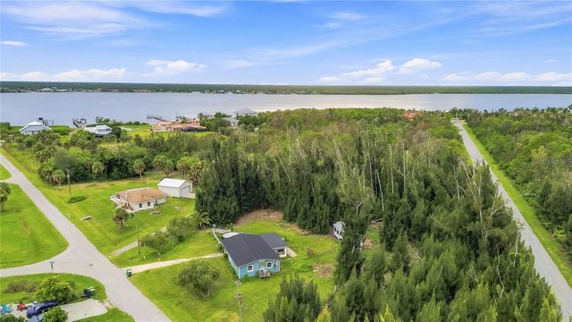 4275 SOUTHLAND AVENUE, Port Charlotte, FL 33953