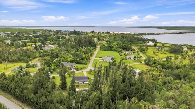 4275 SOUTHLAND AVENUE, Port Charlotte, FL 33953