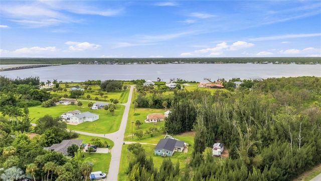 4275 SOUTHLAND AVENUE, Port Charlotte, FL 33953