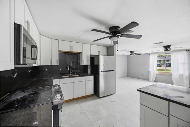 4275 SOUTHLAND AVENUE, Port Charlotte, FL 33953